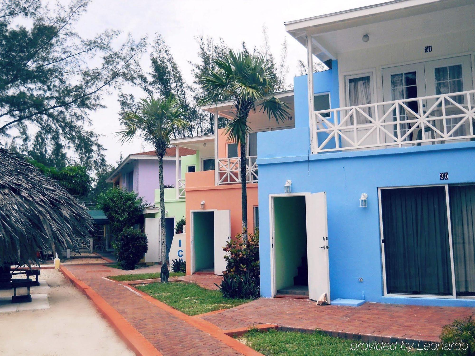 Beach Villas Coral Harbour Exterior photo